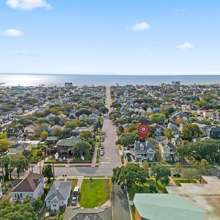 Historic Galveston Family Beach Home With 3 King Beds Εξωτερικό φωτογραφία