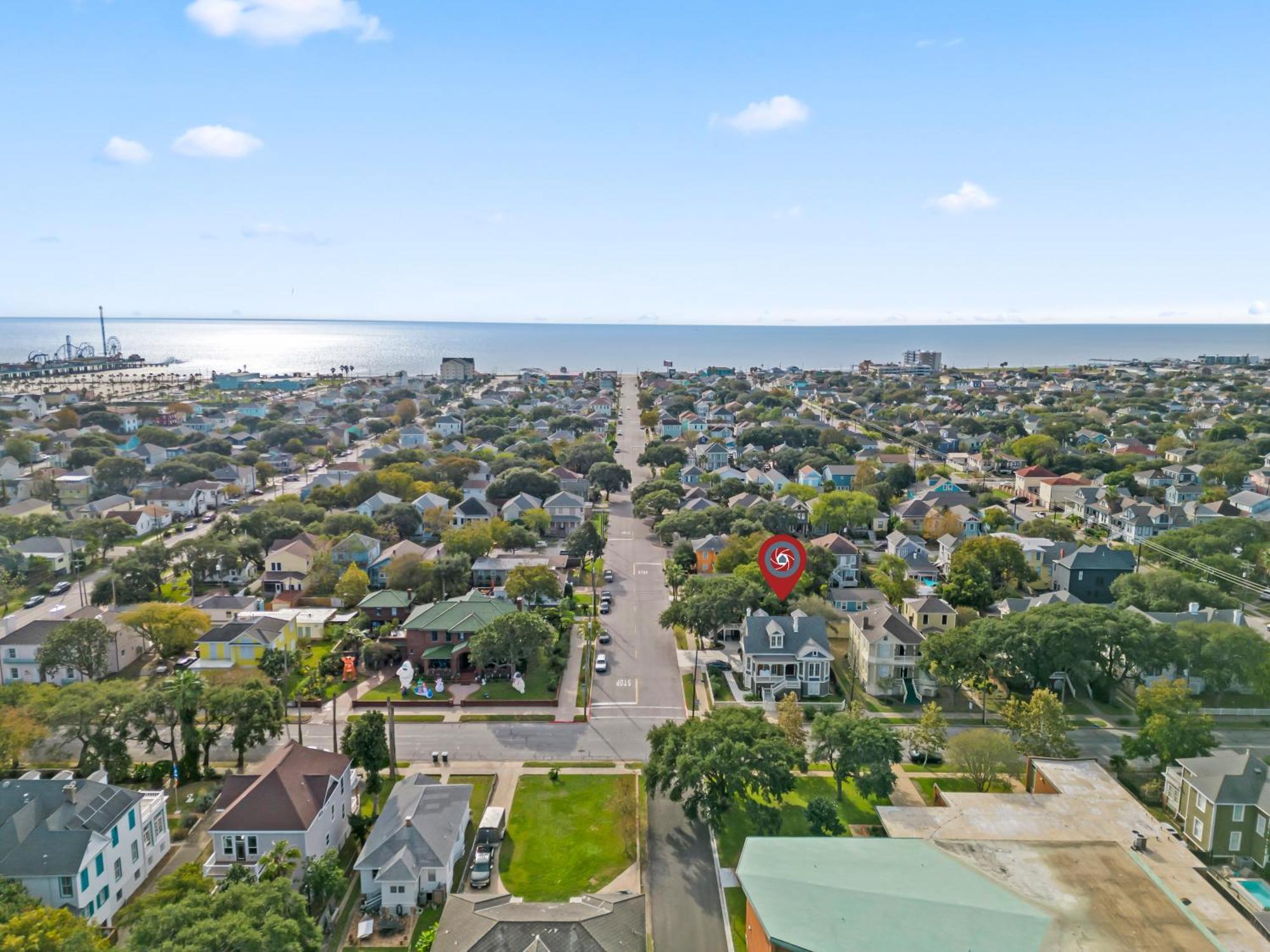 Historic Galveston Family Beach Home With 3 King Beds Εξωτερικό φωτογραφία